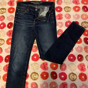 American Eagle Mid Rise Skinny Jeans Size 6